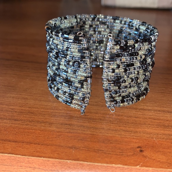 Beaded braclet - Picture 2 of 7